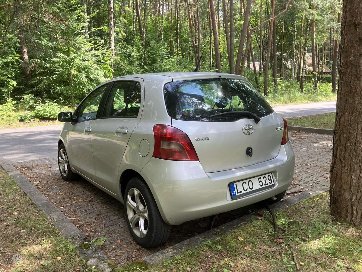 Toyota Yaris - 7
