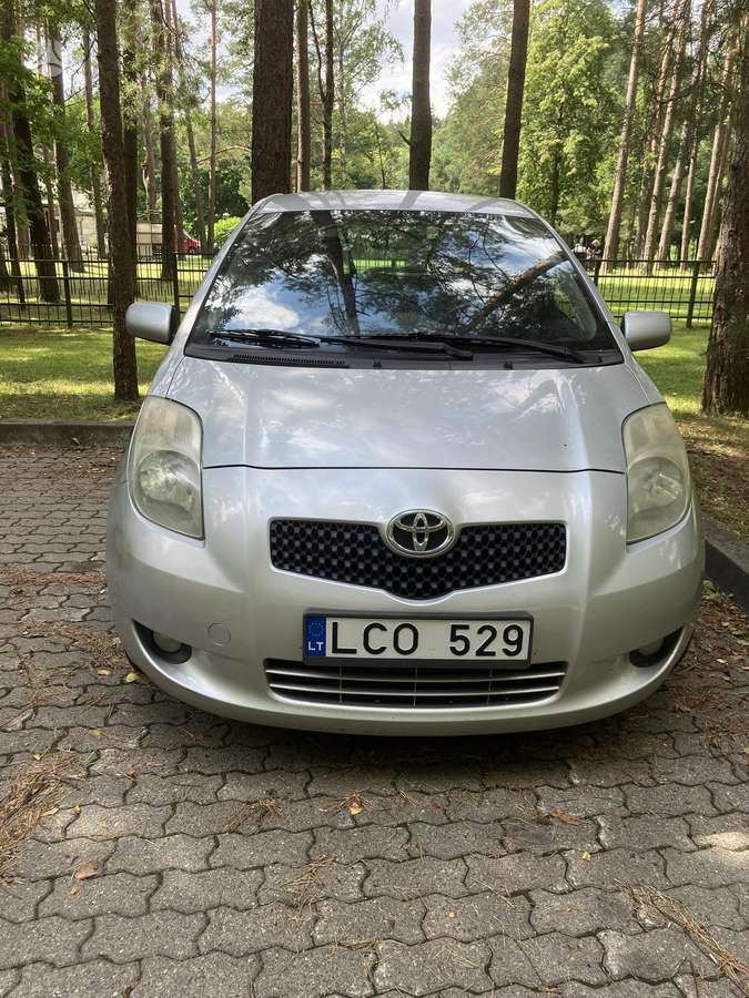 Toyota Yaris - 2