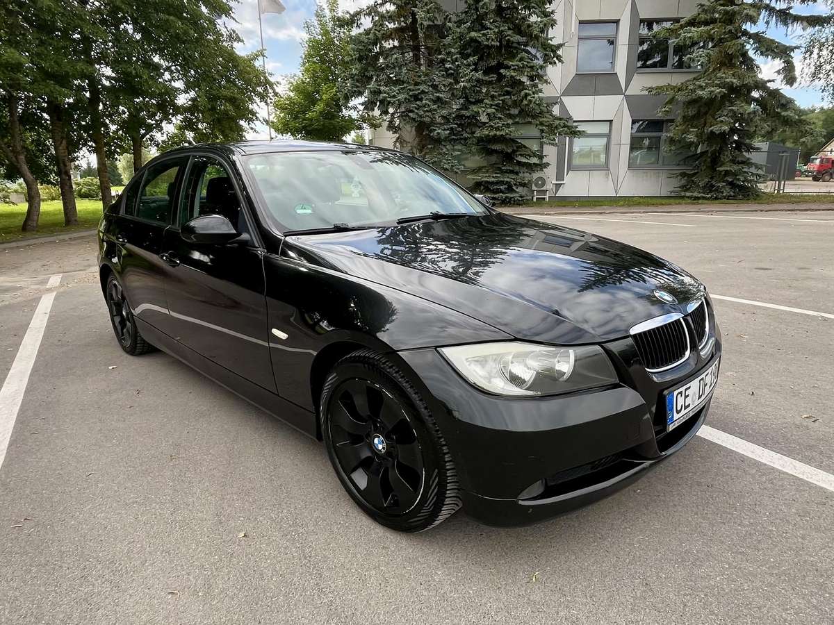 BMW 320, 2.0 l., Седан