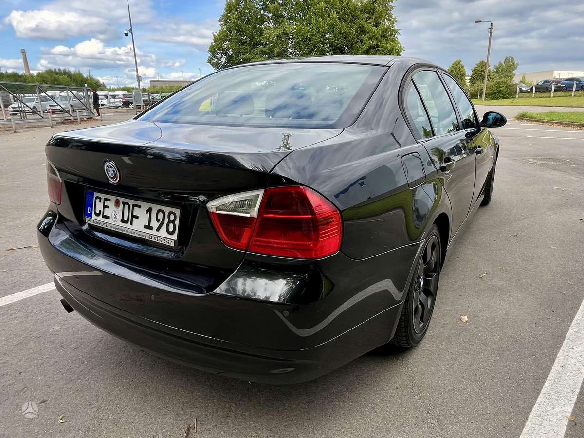 BMW 320, 2.0 l., Седан
