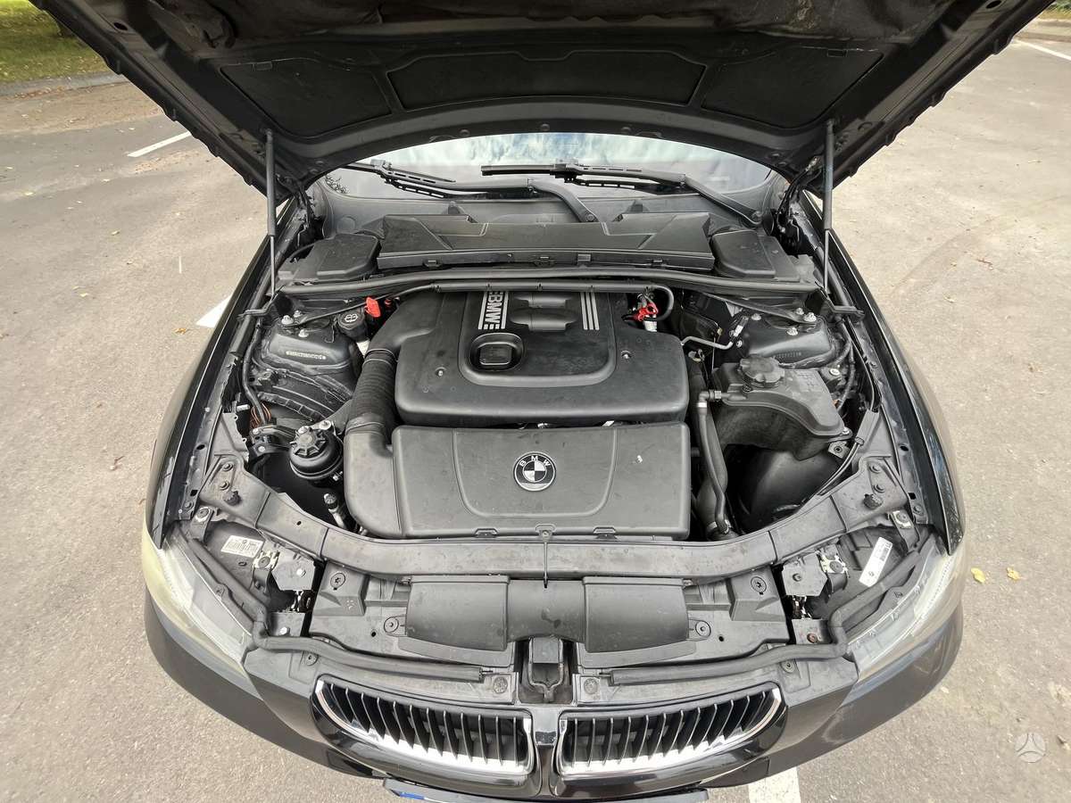 BMW 320, 2.0 l., Седан