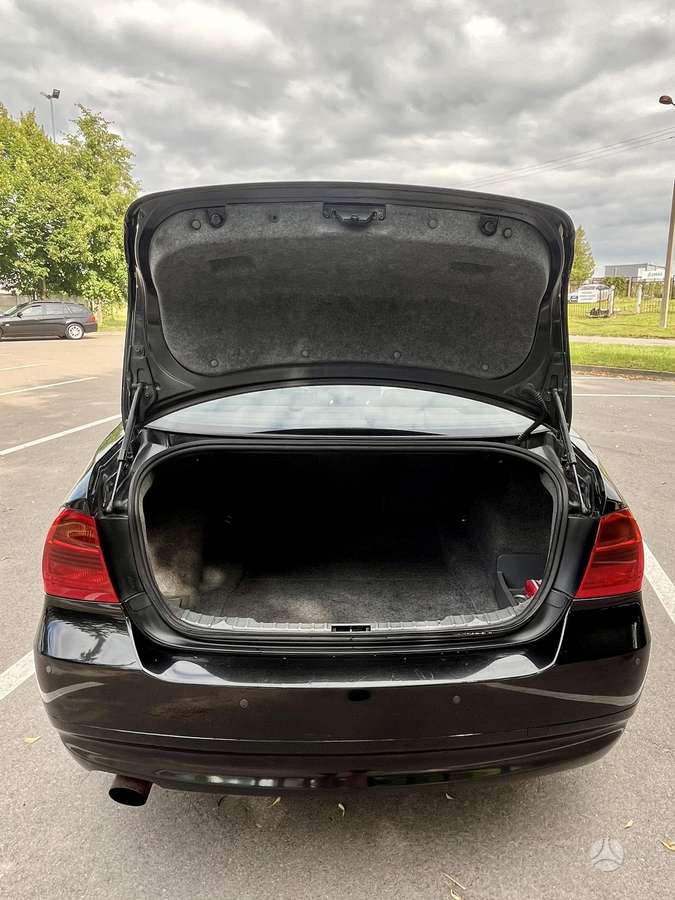 BMW 320, 2.0 l., Седан