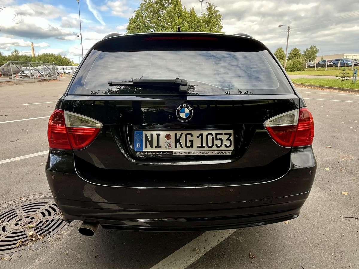 BMW 320, 2.0 l., wagon