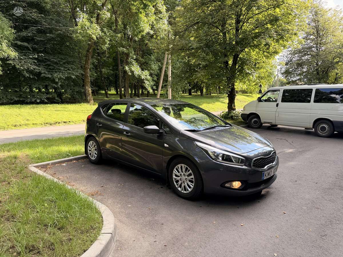 Kia Ceed, 1.6 l., hatchback