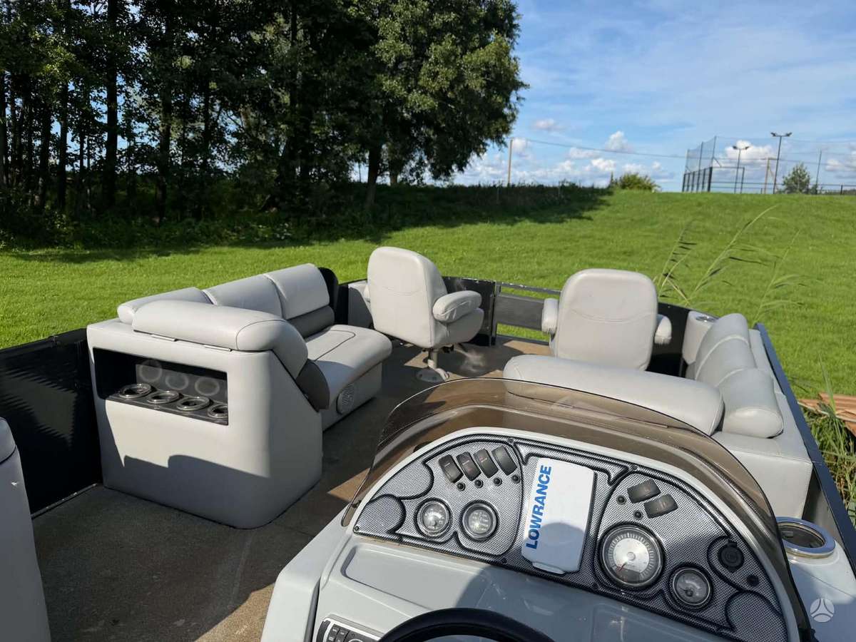 Silver Wave 230 Tritoon, понтонные катера