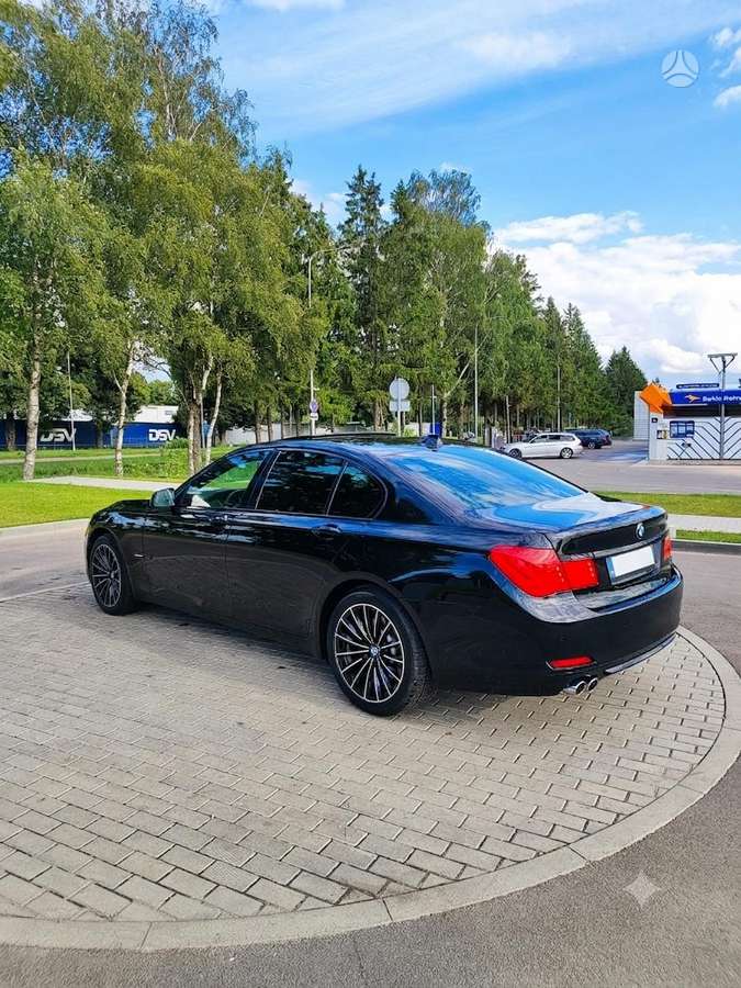 BMW 730, 3.0 l., Седан