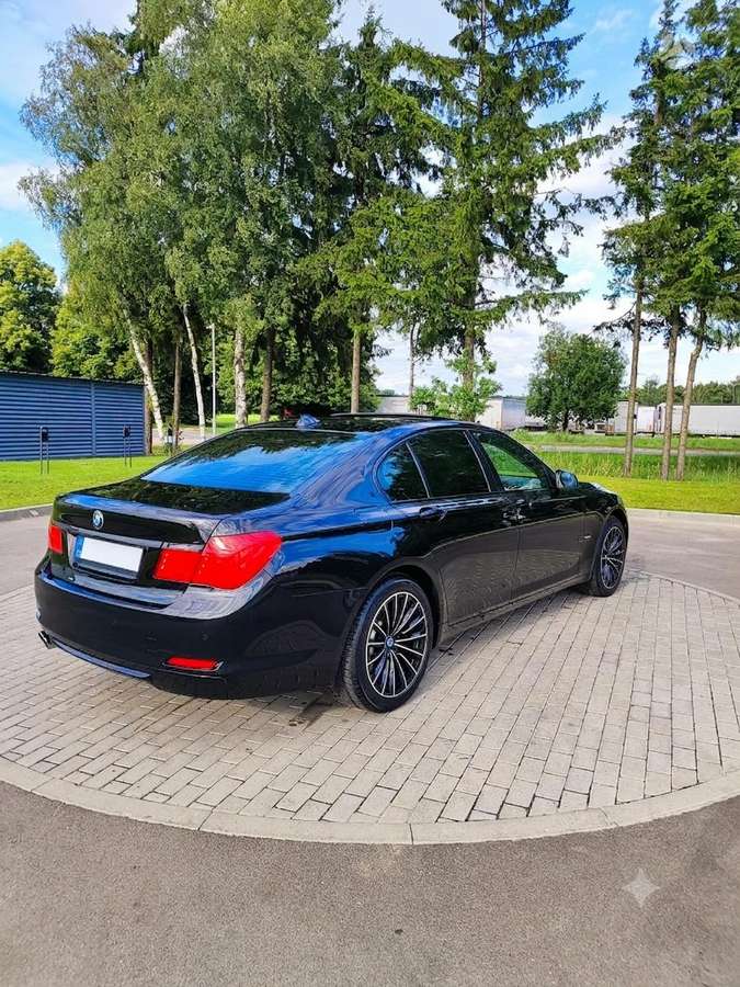 BMW 730, 3.0 l., Седан