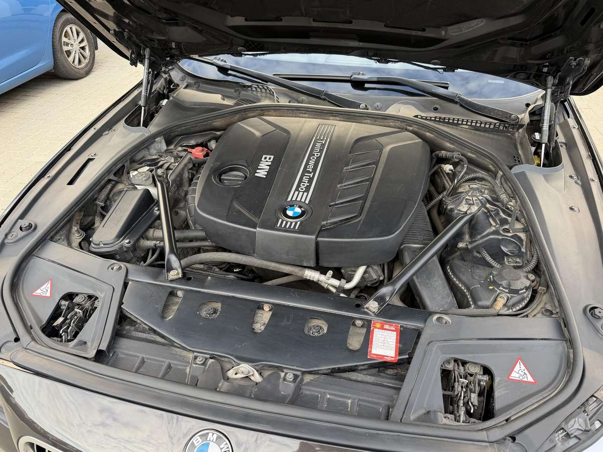 BMW 520, 2.0 l., Седан