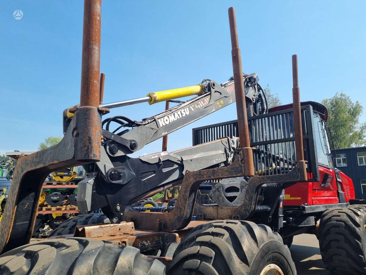 Komatsu 855, medvežės