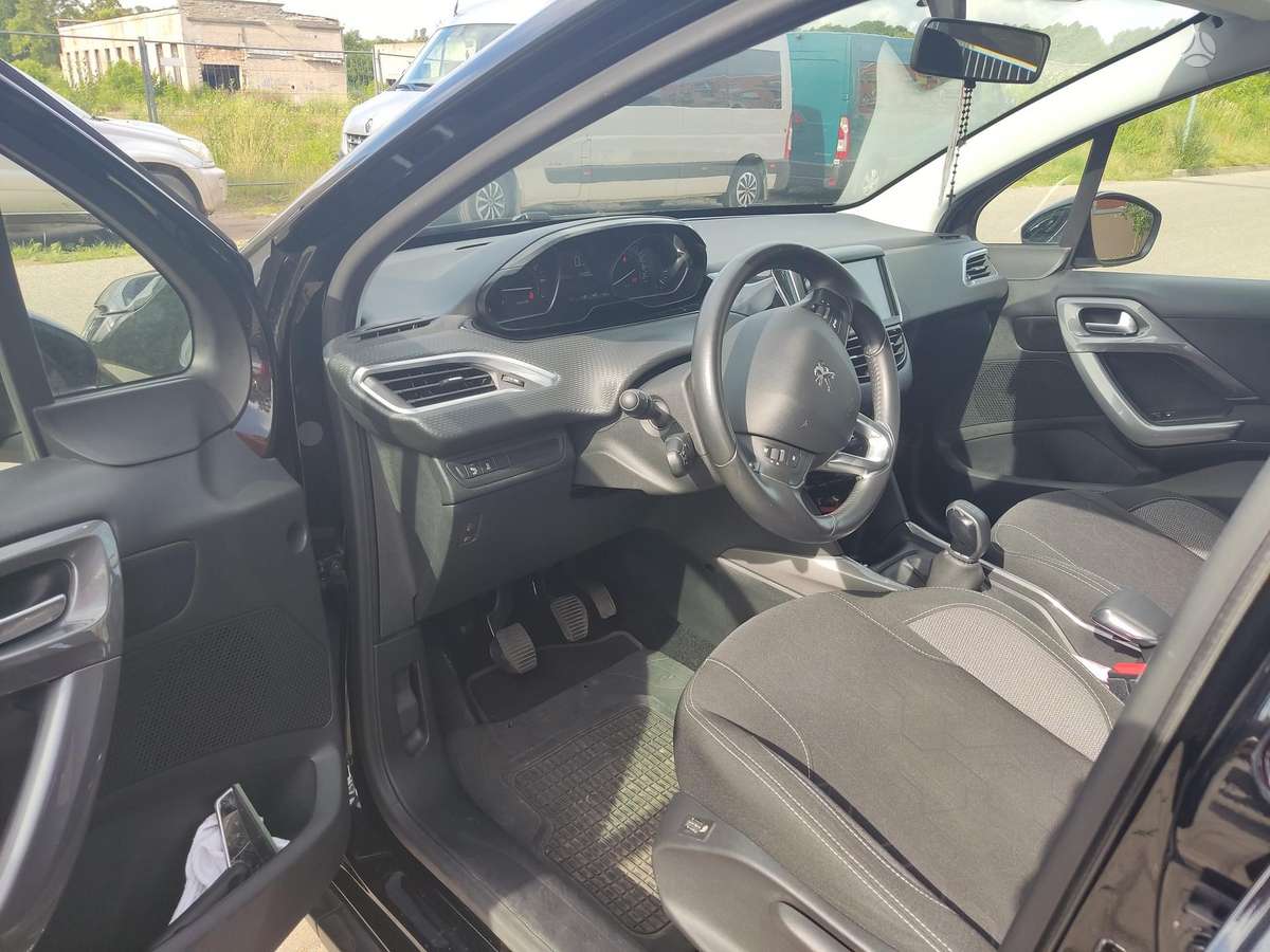 Peugeot 2008 - 7