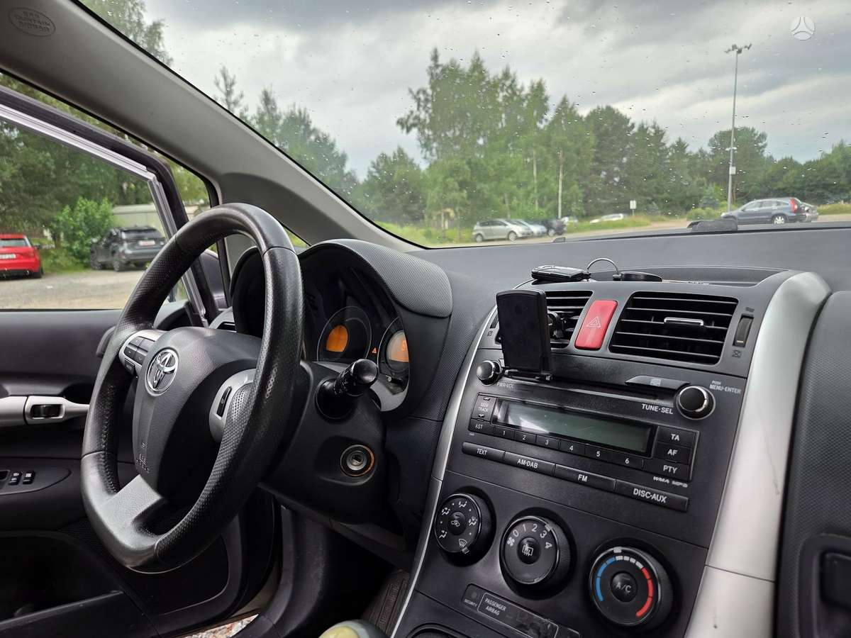 Toyota Auris - 9