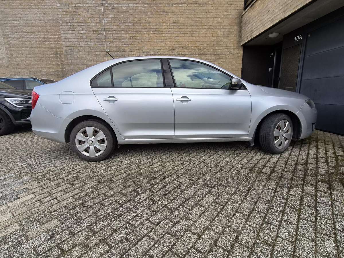 Skoda Rapid, 1.2 l., Хэтчбек