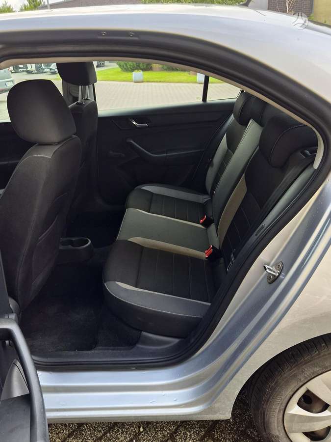 Skoda Rapid, 1.2 l., hatchback