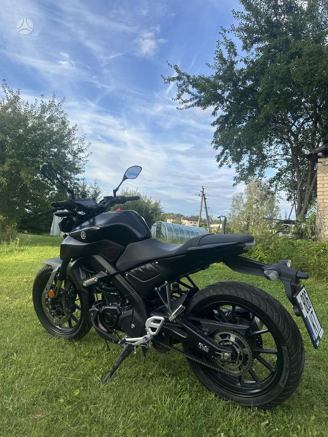 Yamaha MT 125, street / classic