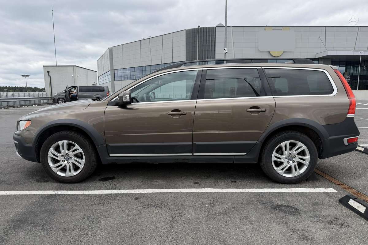 Volvo XC70 - 1