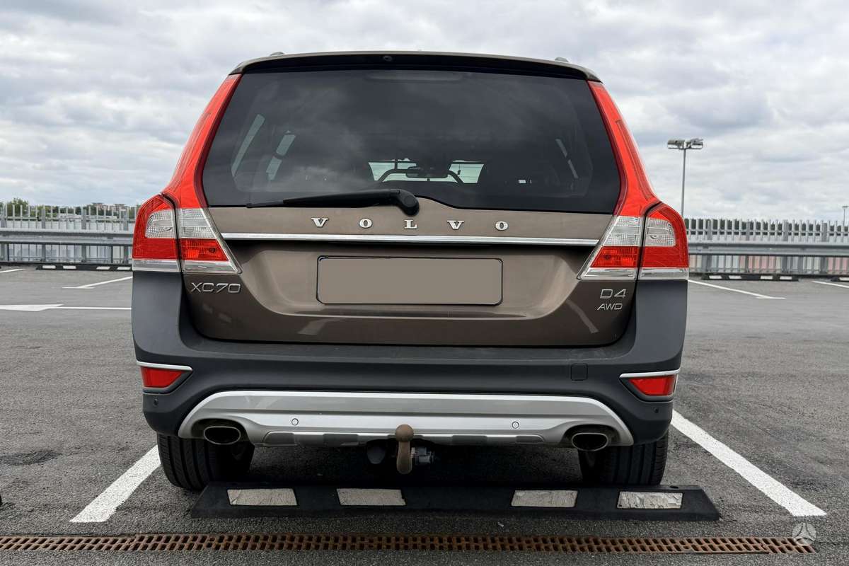 Volvo XC70 - 8
