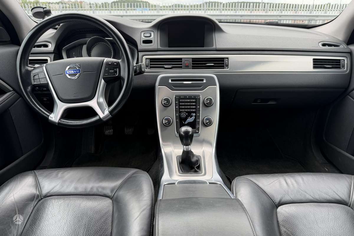 Volvo XC70 - 11