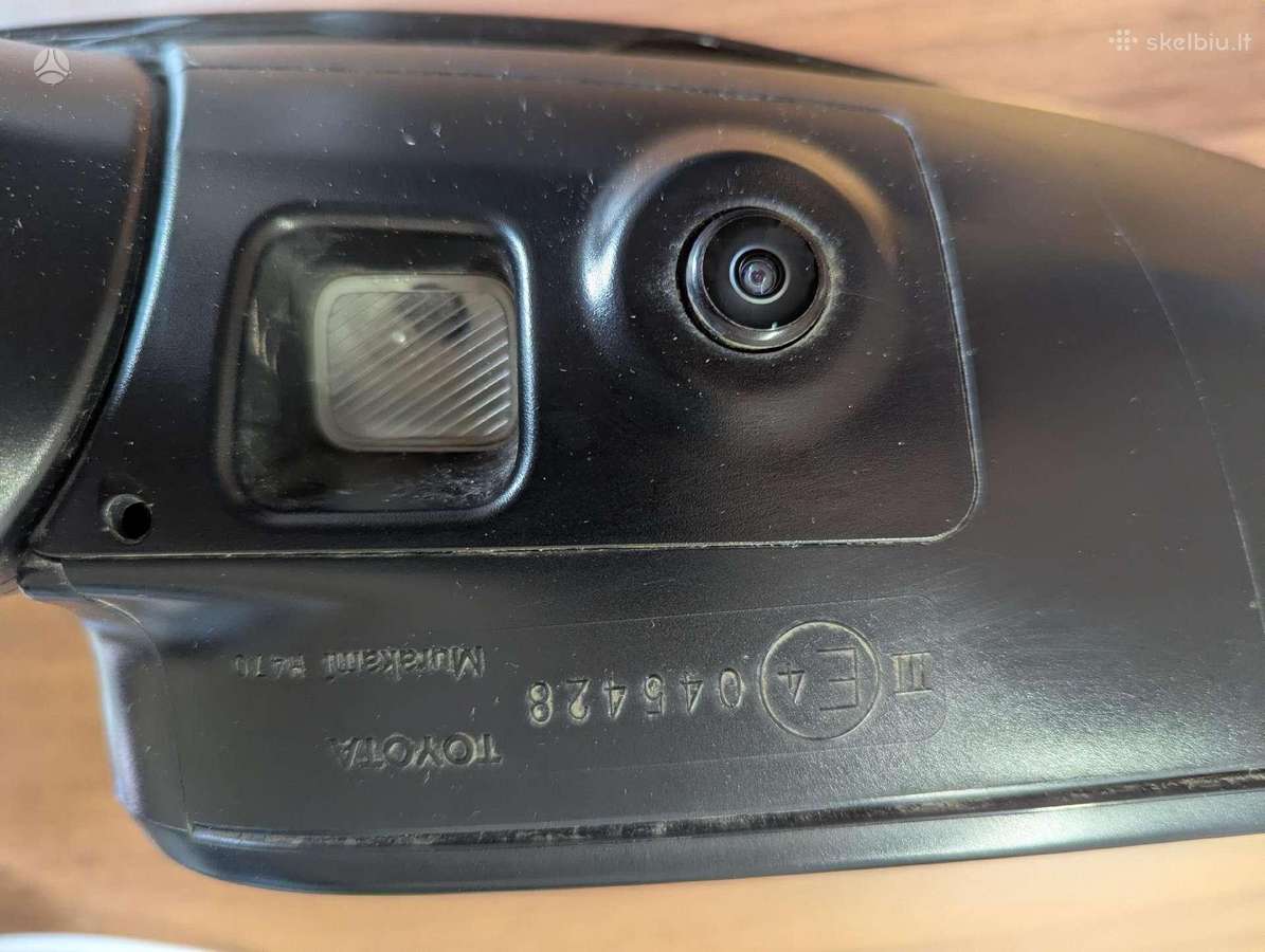 Toyota RAV4 зеркала