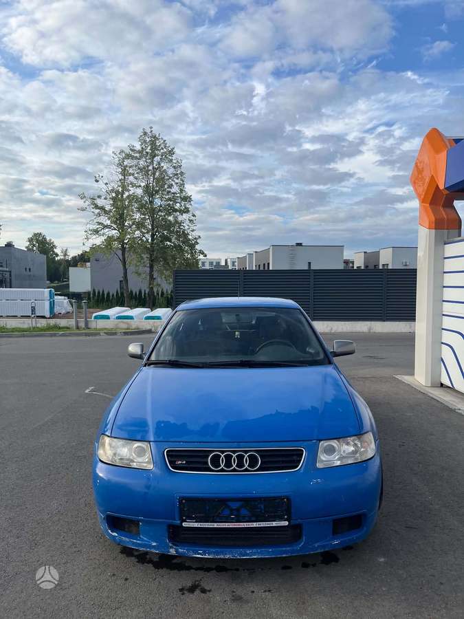 Audi A3, 1.8 l., Хэтчбек