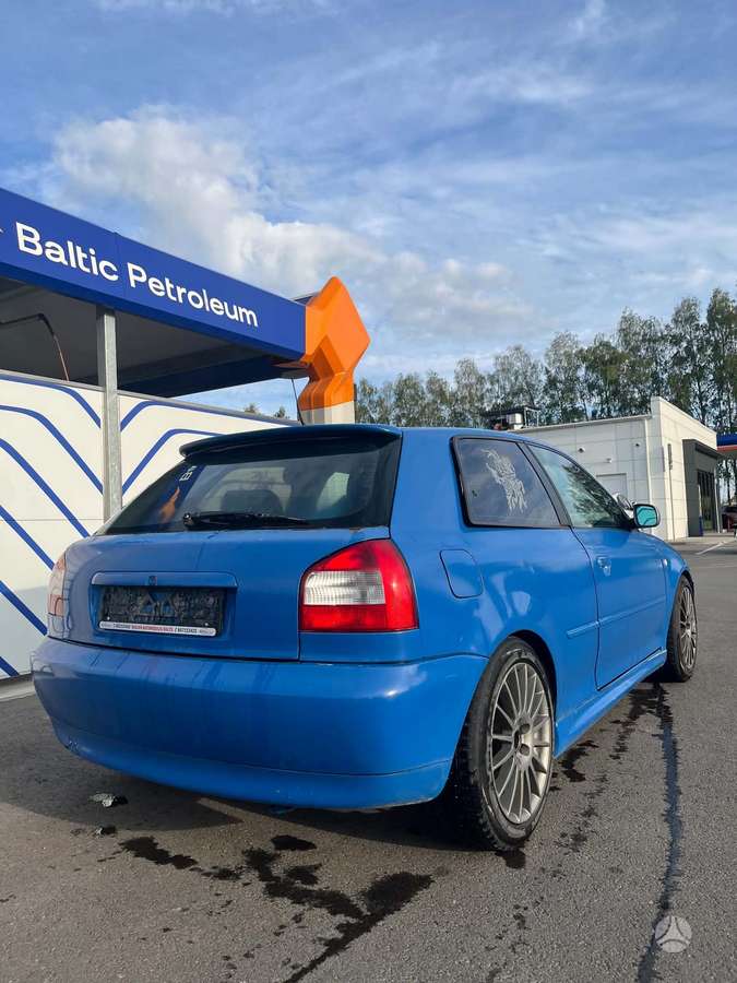 Audi A3, 1.8 l., Хэтчбек