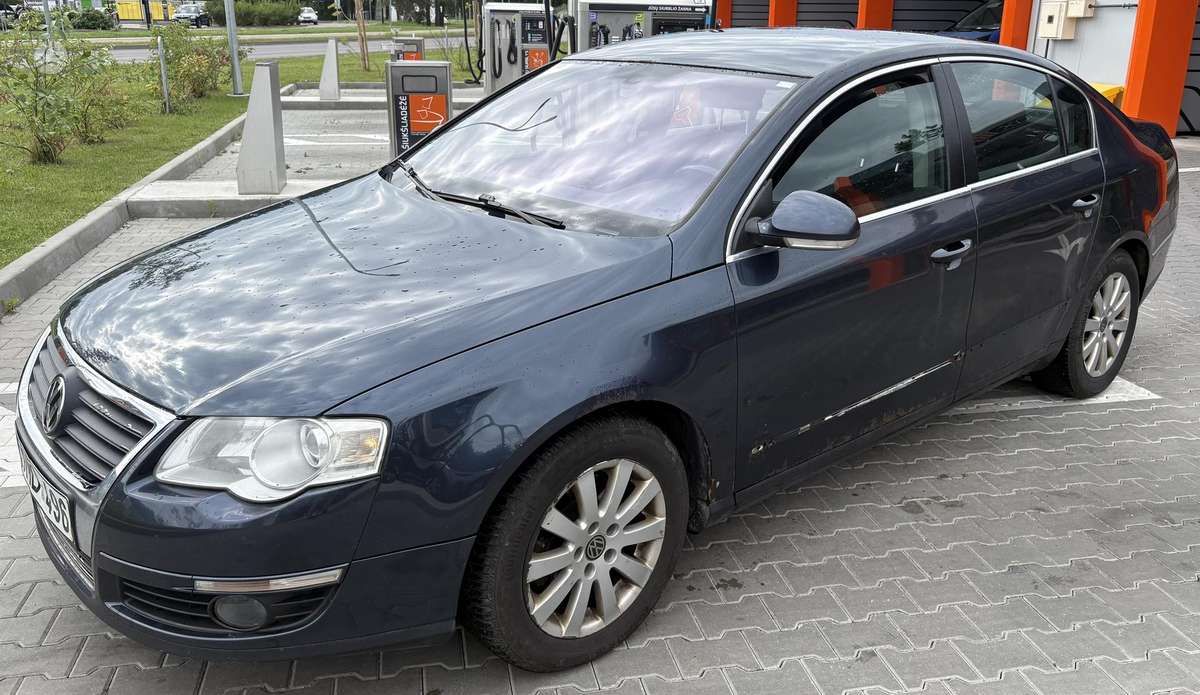 Volkswagen Passat - 2