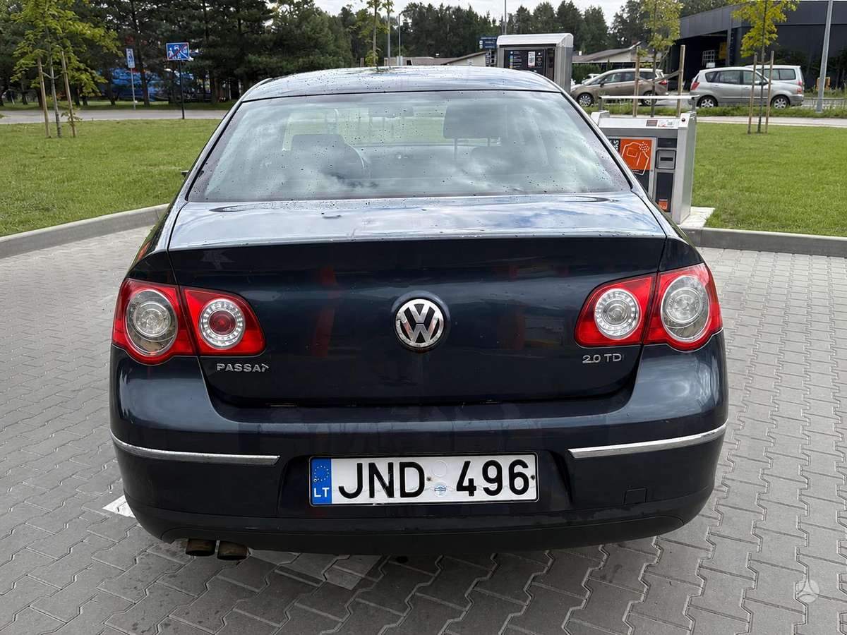 Volkswagen Passat - 5
