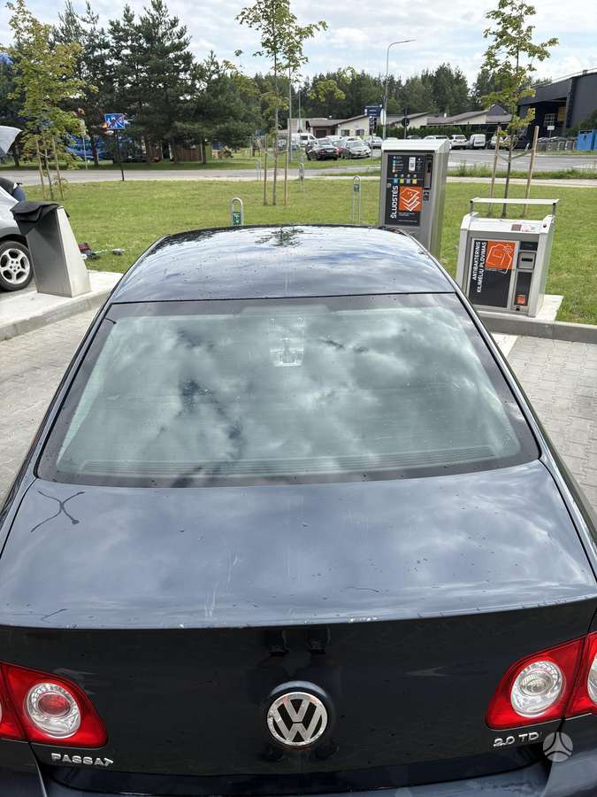 Volkswagen Passat - 9