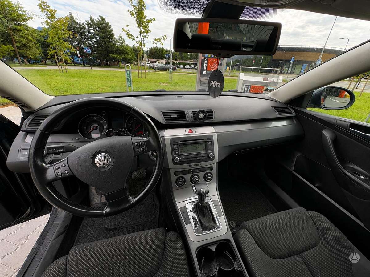 Volkswagen Passat - 10