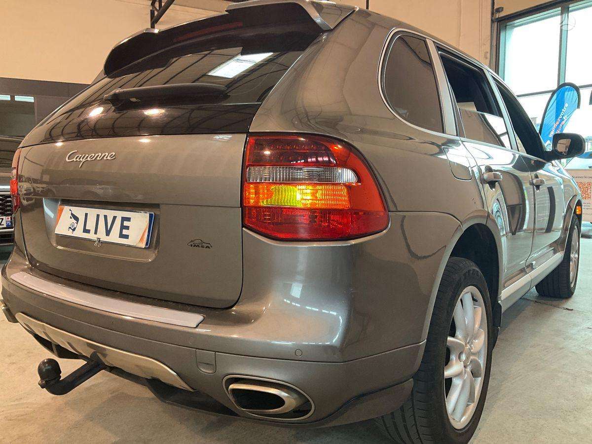 Porsche Cayenne - 12