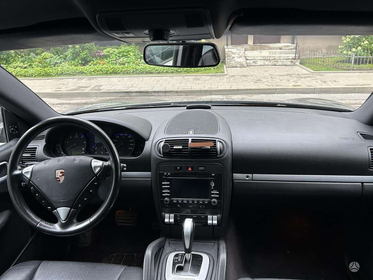 Porsche Cayenne - 11