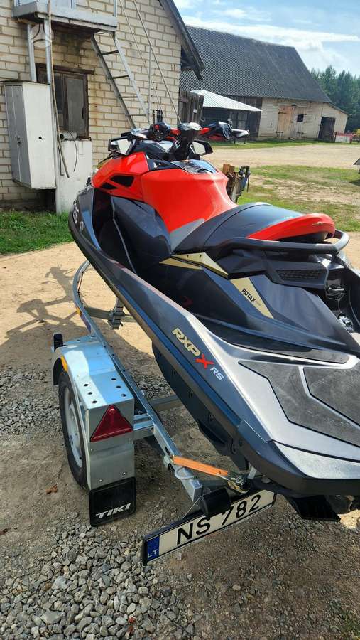 Sea-Doo RXP, jet skis