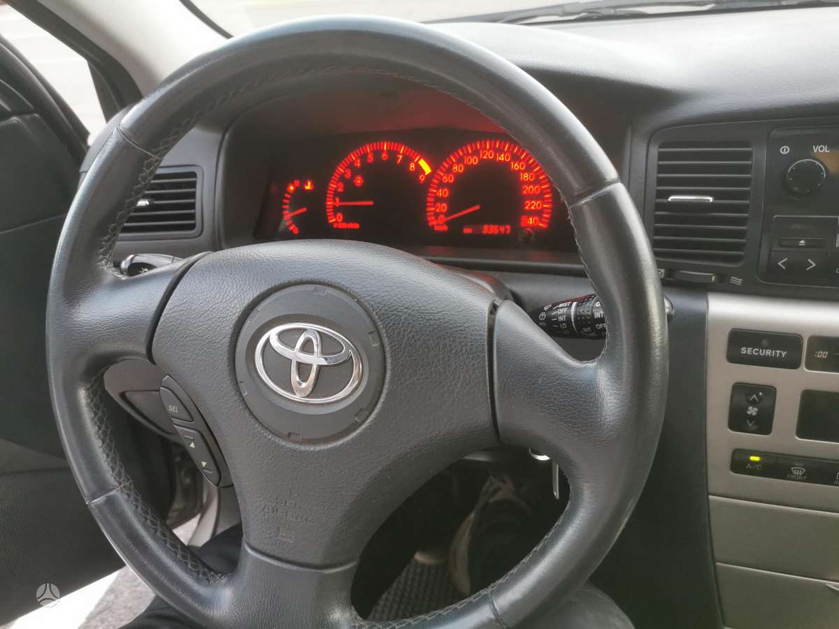 Toyota Corolla, 1.8 l., Хэтчбек