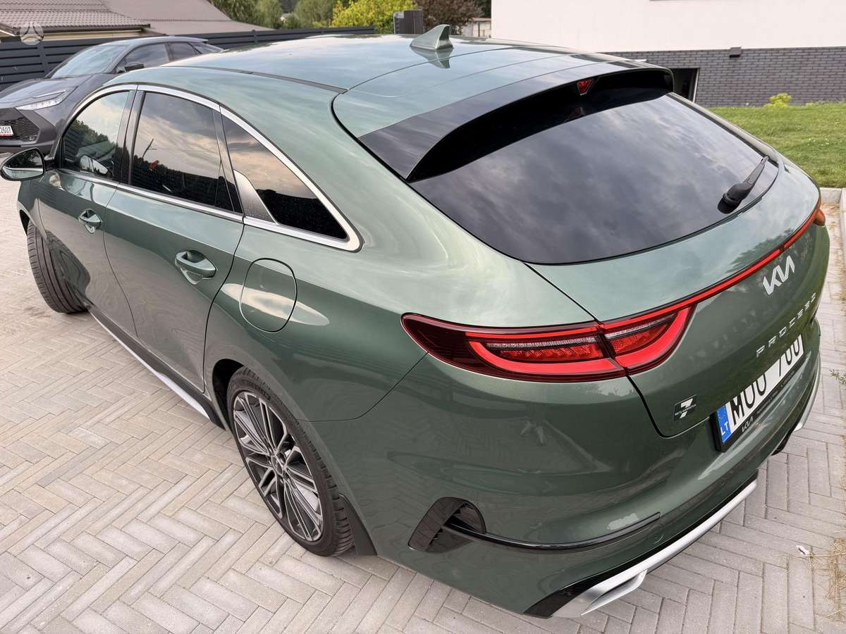 Kia ProCeed, 1.5 l., hatchback
