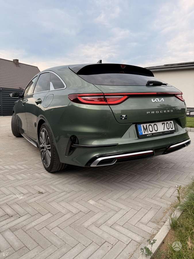 Kia ProCeed, 1.5 l., hatchback