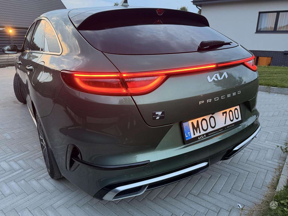 Kia ProCeed, 1.5 l., hatchback