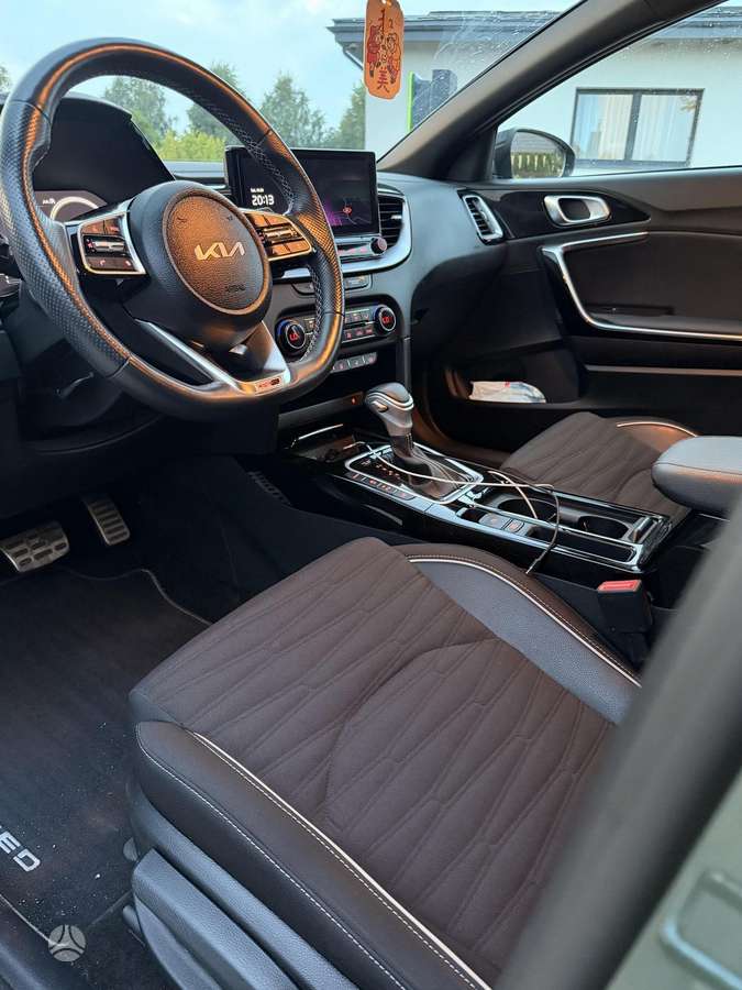 Kia ProCeed, 1.5 l., hatchback