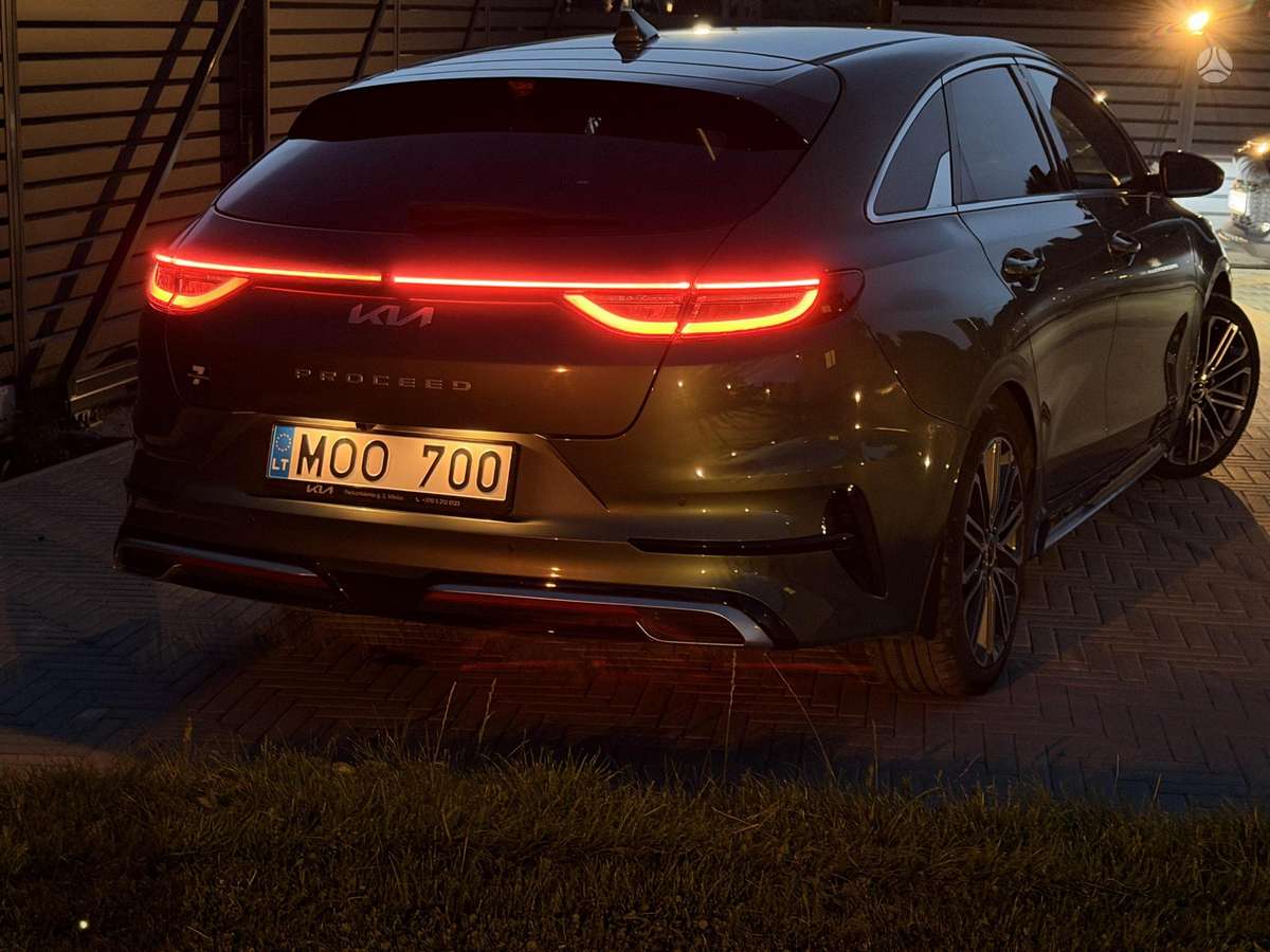 Kia ProCeed, 1.5 l., hatchback