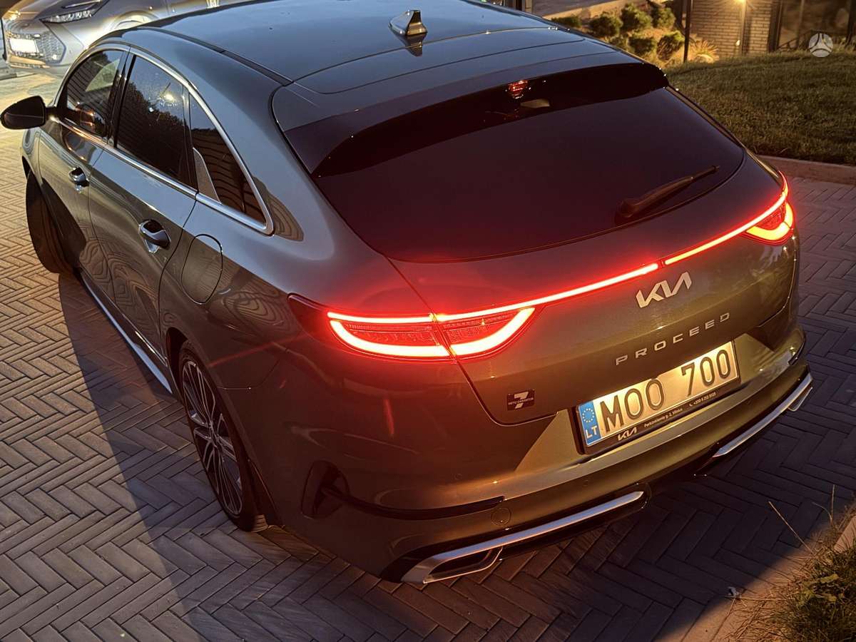 Kia ProCeed, 1.5 l., hatchback