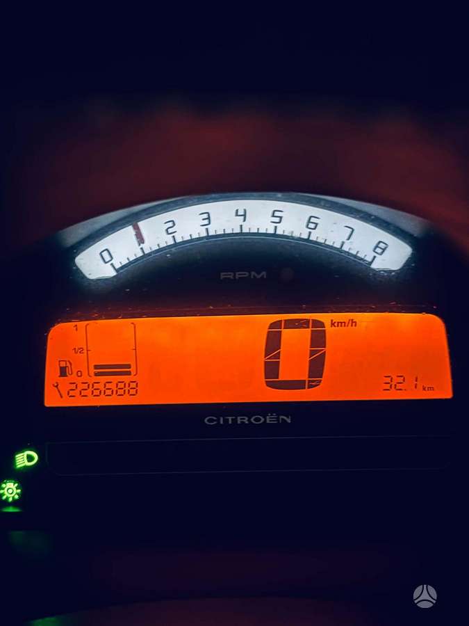Citroen C2, 1.4 l., hatchback