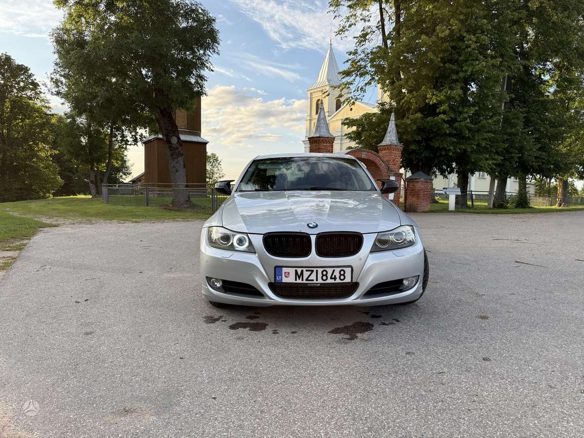 BMW 320, 2.0 l., Седан