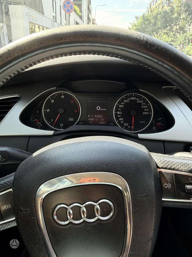 Audi A4, 2.7 l., Седан