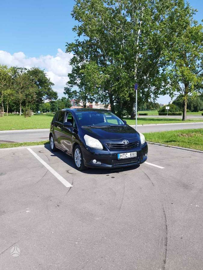 Toyota Verso - 1