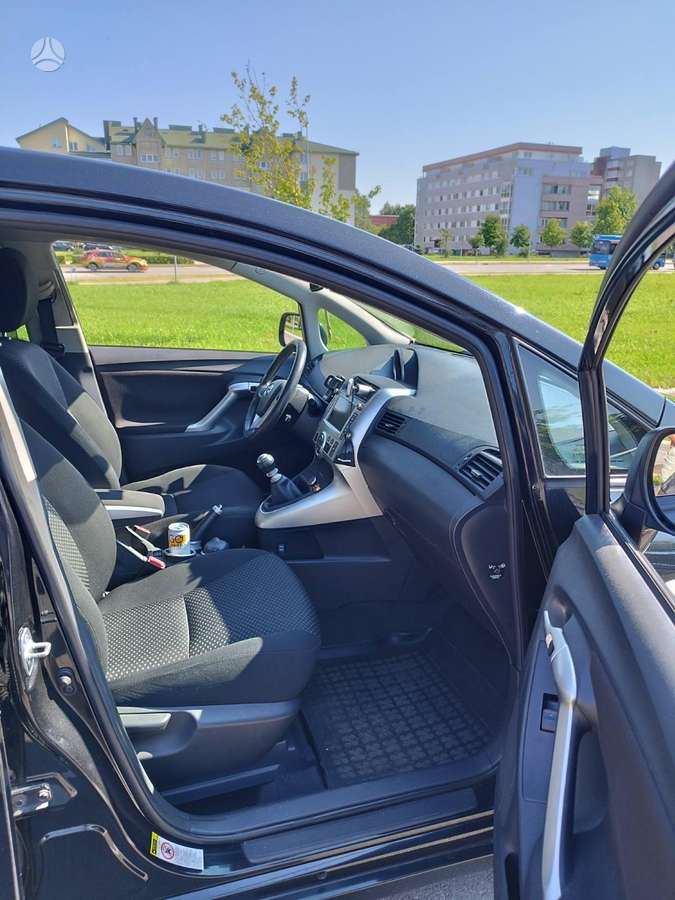 Toyota Verso - 7