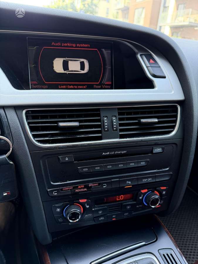 Audi A4, 2.7 l., Седан