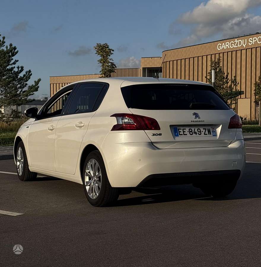 Peugeot 308, 1.2 l., hatchback
