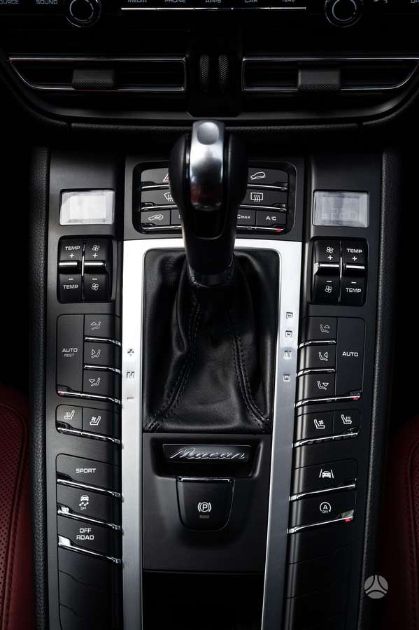 Porsche Macan - 4