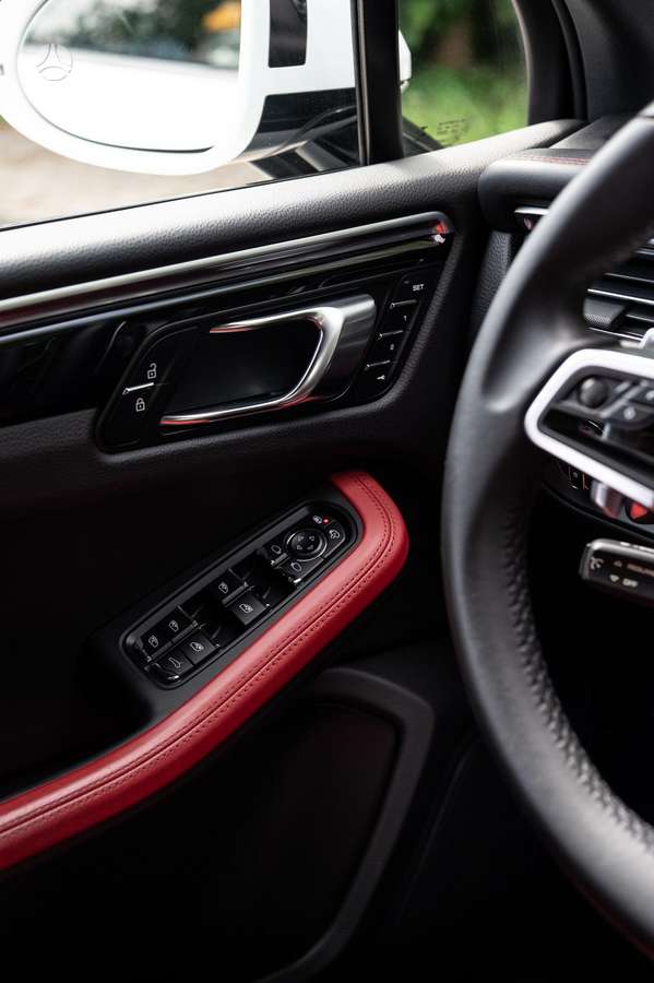 Porsche Macan - 5