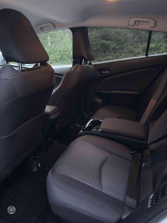 Toyota Prius Prime - 8