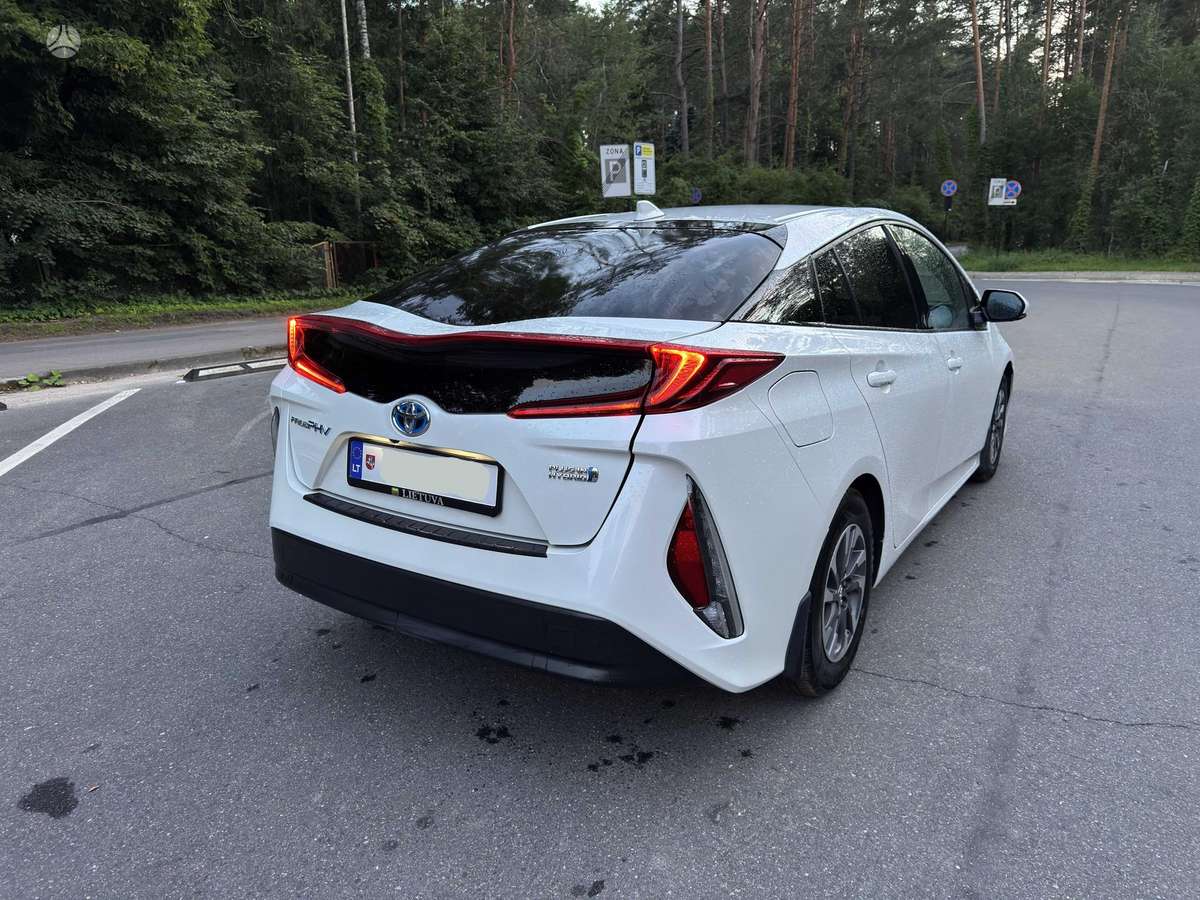 Toyota Prius Prime - 3
