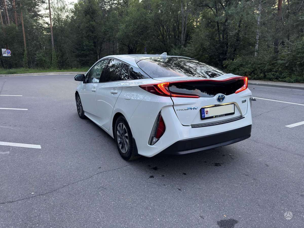 Toyota Prius Prime - 4